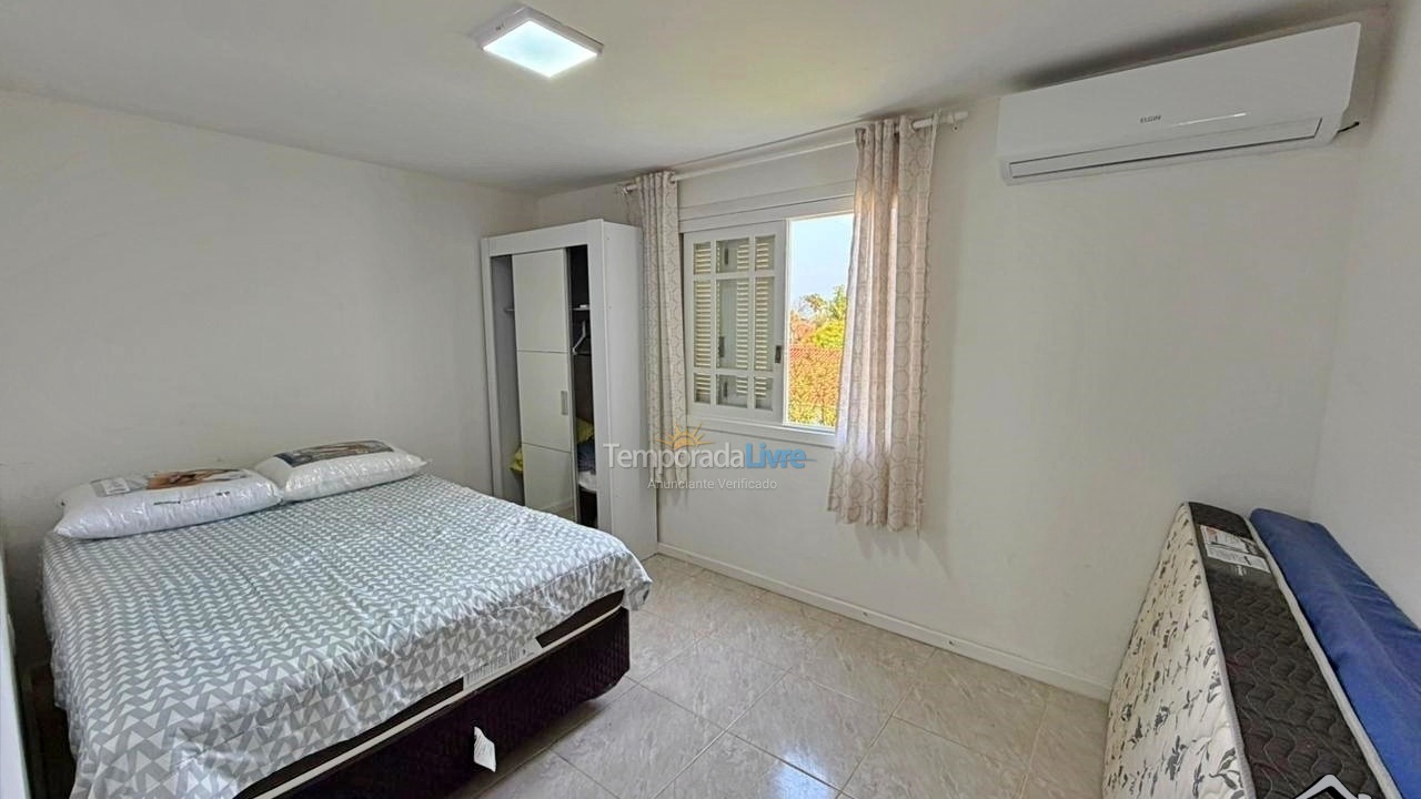Apartamento para aluguel de temporada em Torres (Praia da Cal)