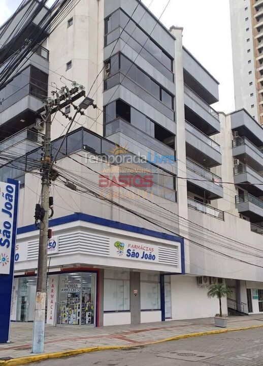 Apartamento para alquiler de vacaciones em Itapema (Meia Praia)