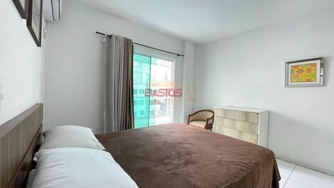 Magnífico apartamento en primera línea de playa en alquiler en Meia Praia.
