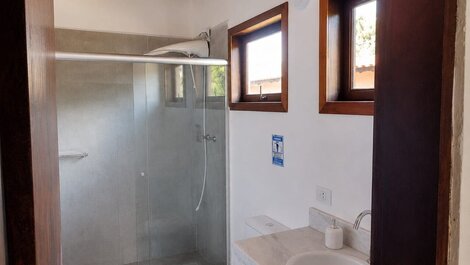 A refuge 140 meters from Baleia Beach.