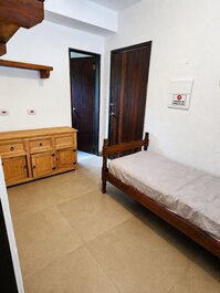 A refuge 140 meters from Baleia Beach.