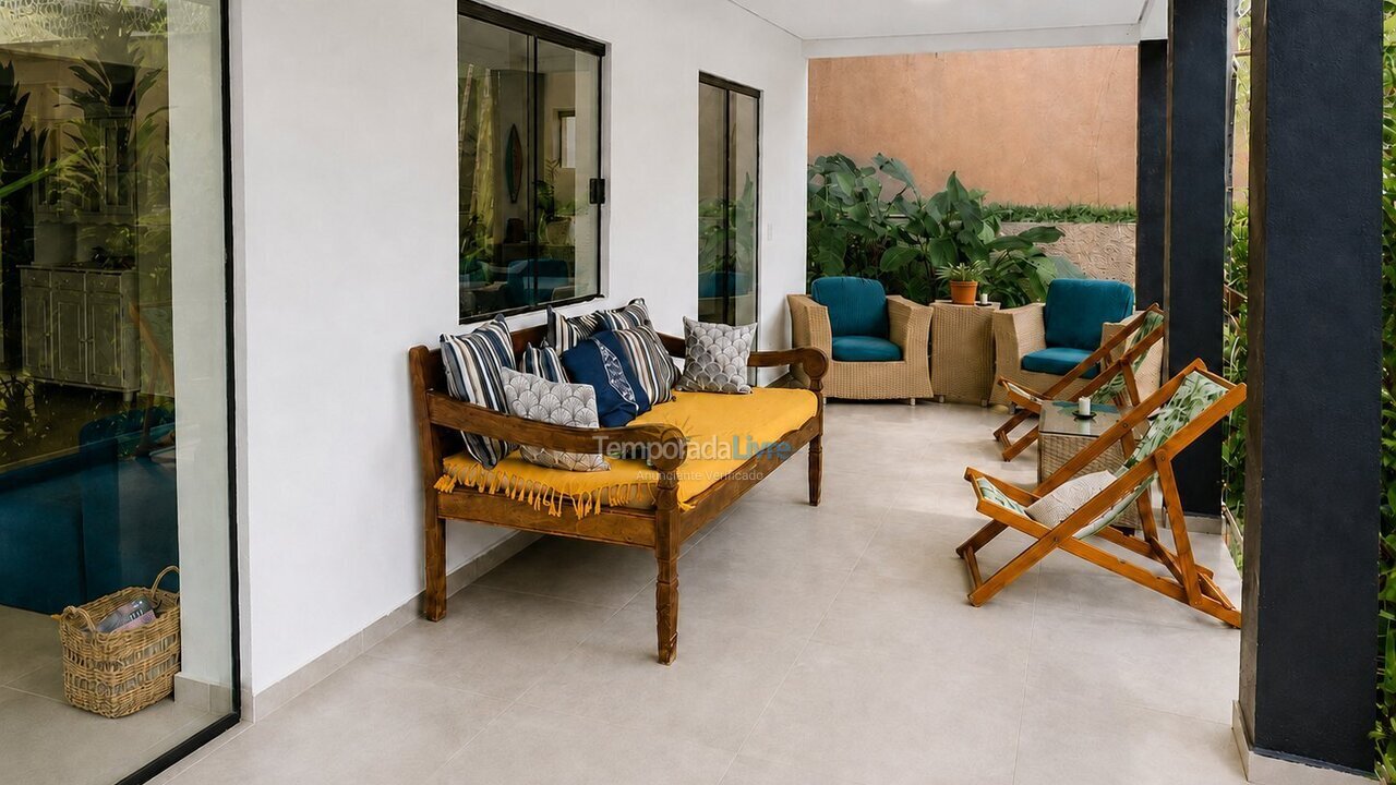 Casa para alquiler de vacaciones em São Sebastião (Praia da Baleia)