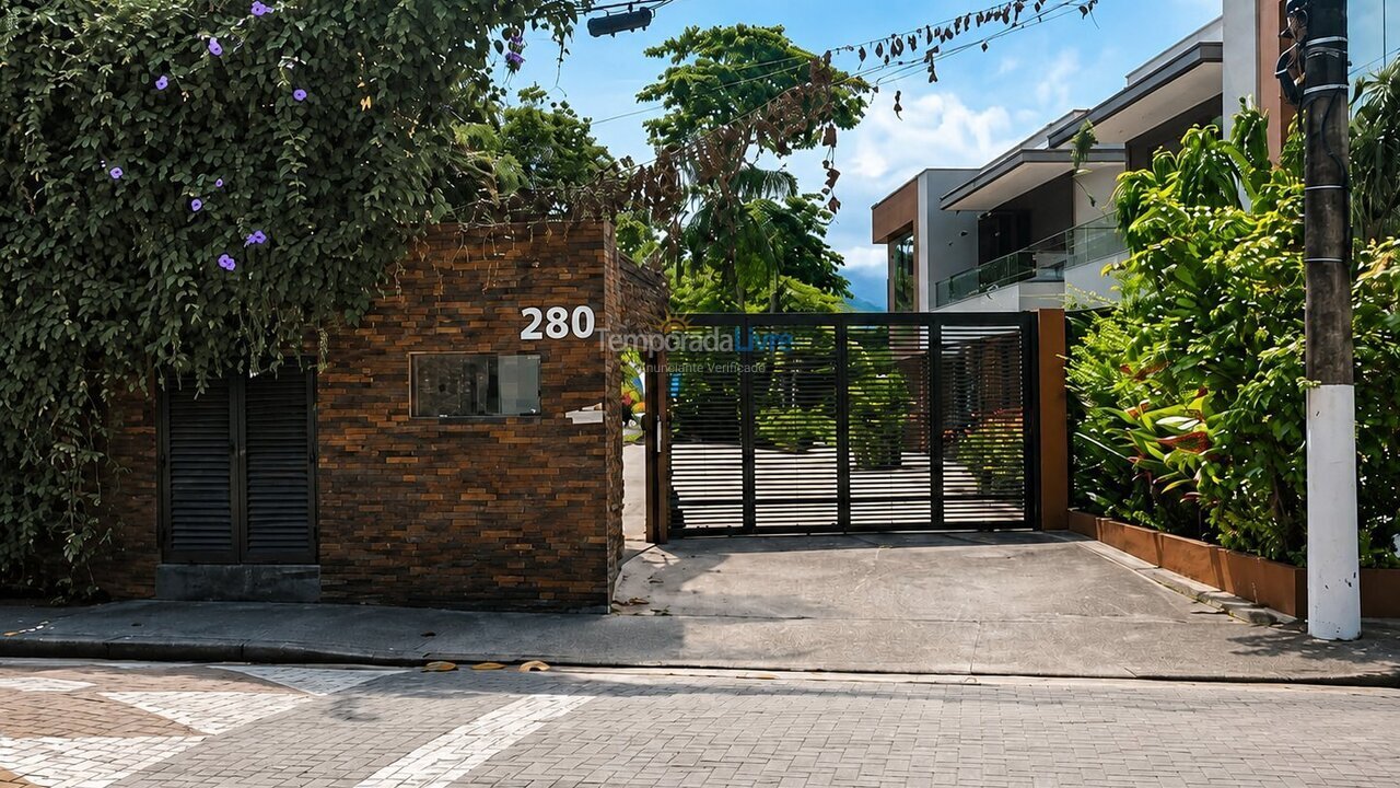 Apartment for vacation rental in São Sebastião (Praia da Baleia)