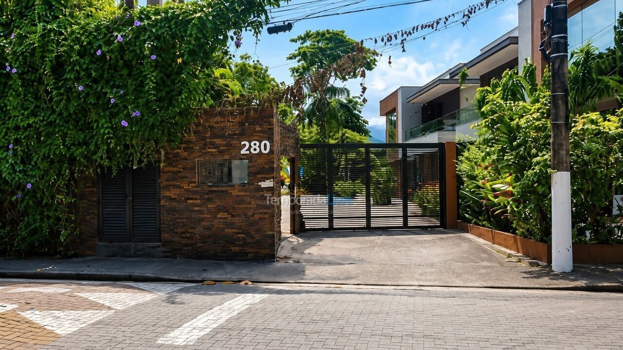 Casa para alquiler de vacaciones em São Sebastião (Praia da Baleia)
