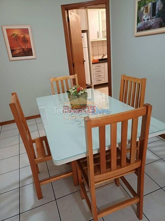 Apartamento para aluguel de temporada em Itapema (Meia Praia)
