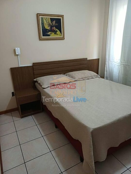 Apartamento para aluguel de temporada em Itapema (Meia Praia)