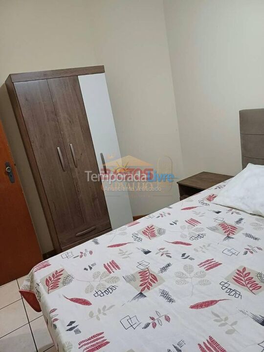 Apartamento para aluguel de temporada em Itapema (Meia Praia)