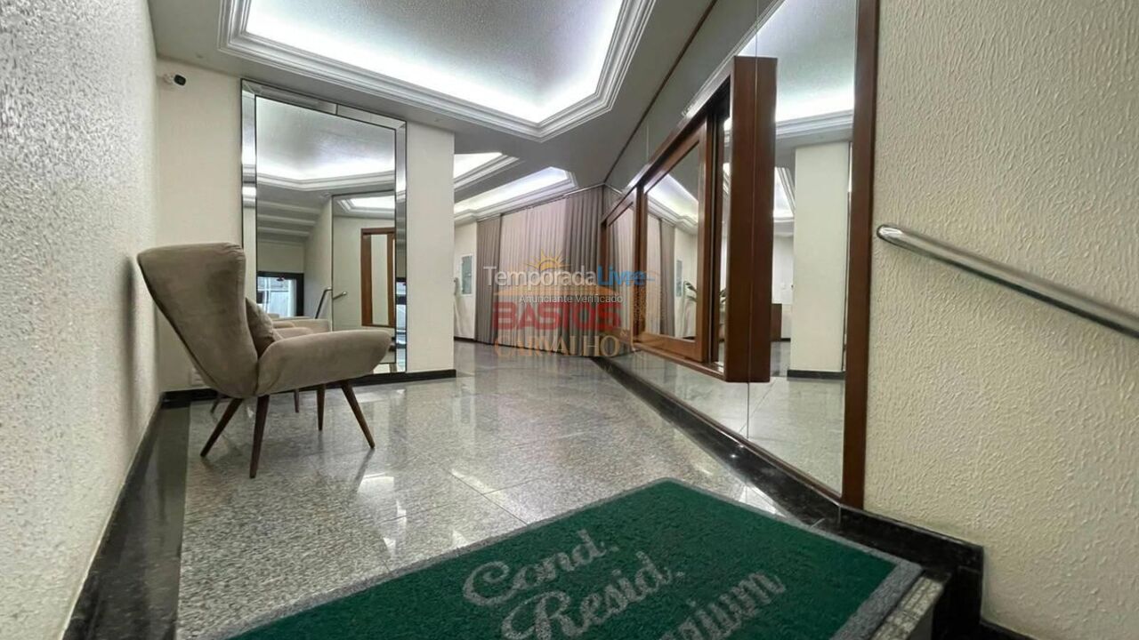 Apartamento para aluguel de temporada em Itapema (Meia Praia)