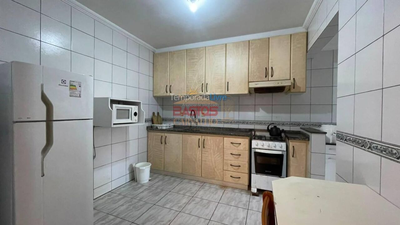 Apartamento para aluguel de temporada em Itapema (Meia Praia)