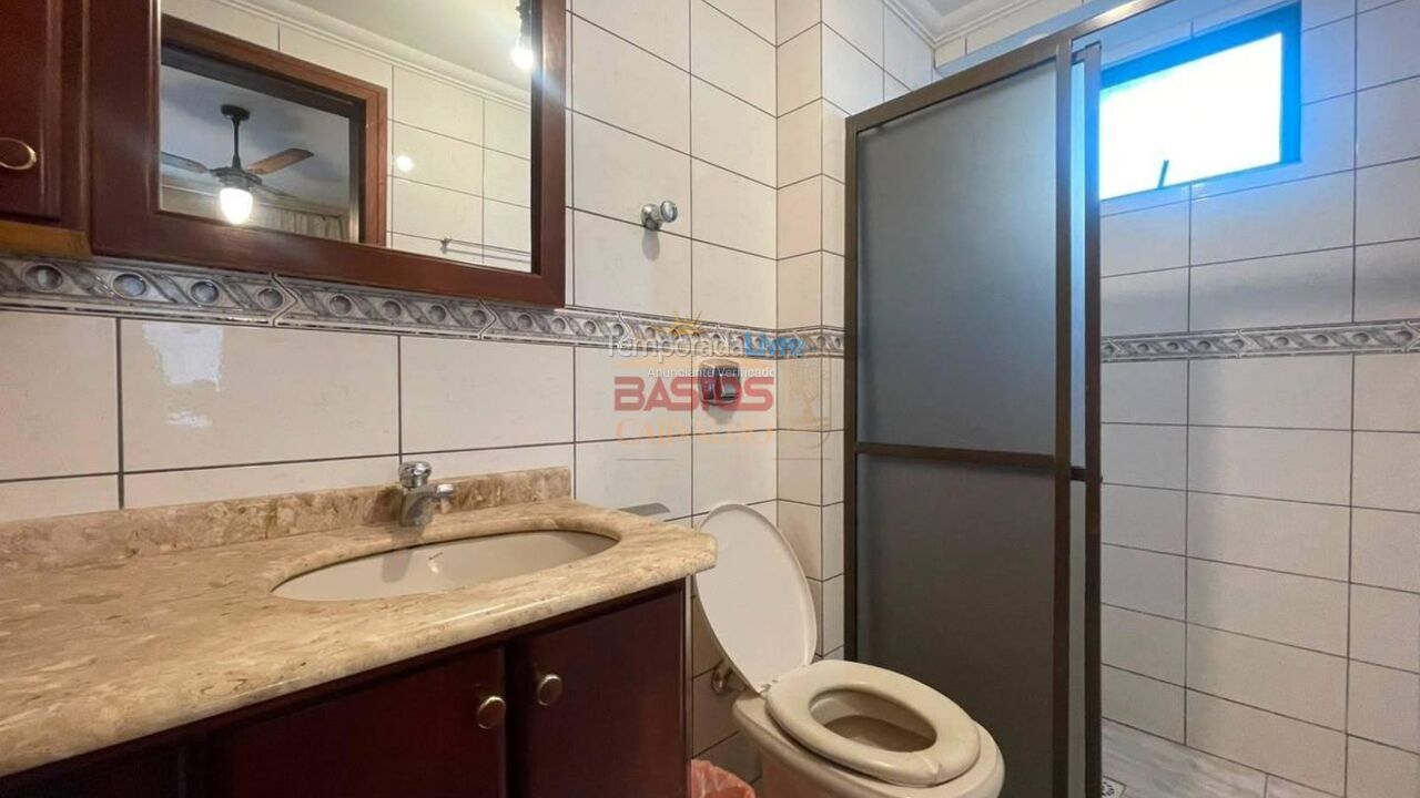 Apartamento para aluguel de temporada em Itapema (Meia Praia)