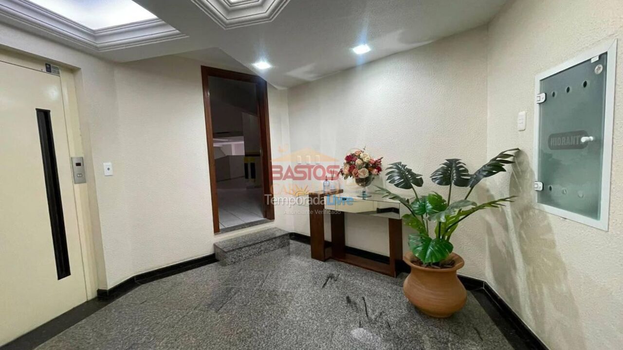 Apartamento para aluguel de temporada em Itapema (Meia Praia)