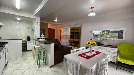 PRECIOSO APARTAMENTO PARA ALQUILER DE TEMPORADA EN MEIA PRAIA, ITAPEMA/SC