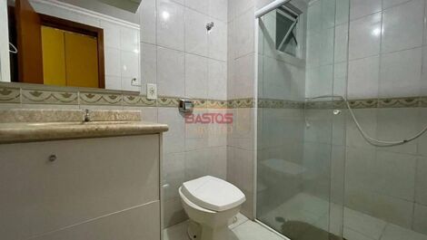 PRECIOSO APARTAMENTO PARA ALQUILER DE TEMPORADA EN MEIA PRAIA, ITAPEMA/SC