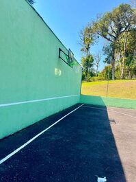 Sítio Juquitiba – Descanso, Piscina e Área Verde