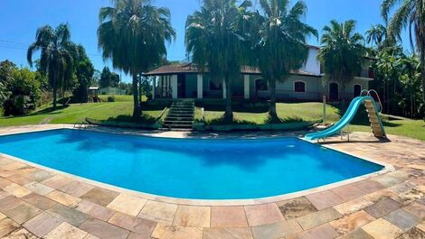 Sítio Juquitiba – Descanso, Piscina e Área Verde