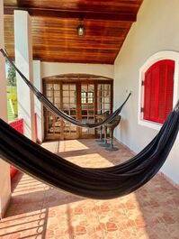 Sítio Juquitiba – Descanso, Piscina e Área Verde