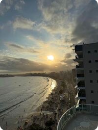 4-Bedroom Penthouse with Full View