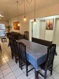 EXCELLENT APARTMENT ON CORNER AVENIDA BRASIL 4 BEDROOMS WITH AC AND BALCONY