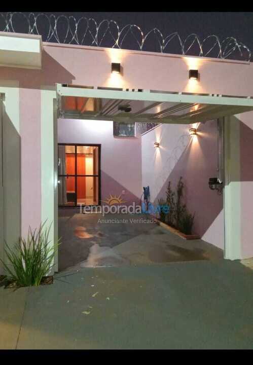 Casa para aluguel de temporada em São Joaquim da Barra (Recanto do Conde)