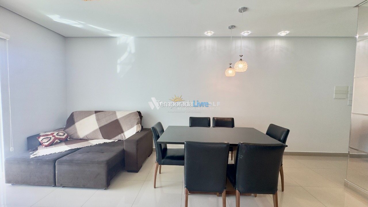 Apartamento para alquiler de vacaciones em Governador Celso Ramos (Praia de Palmas)
