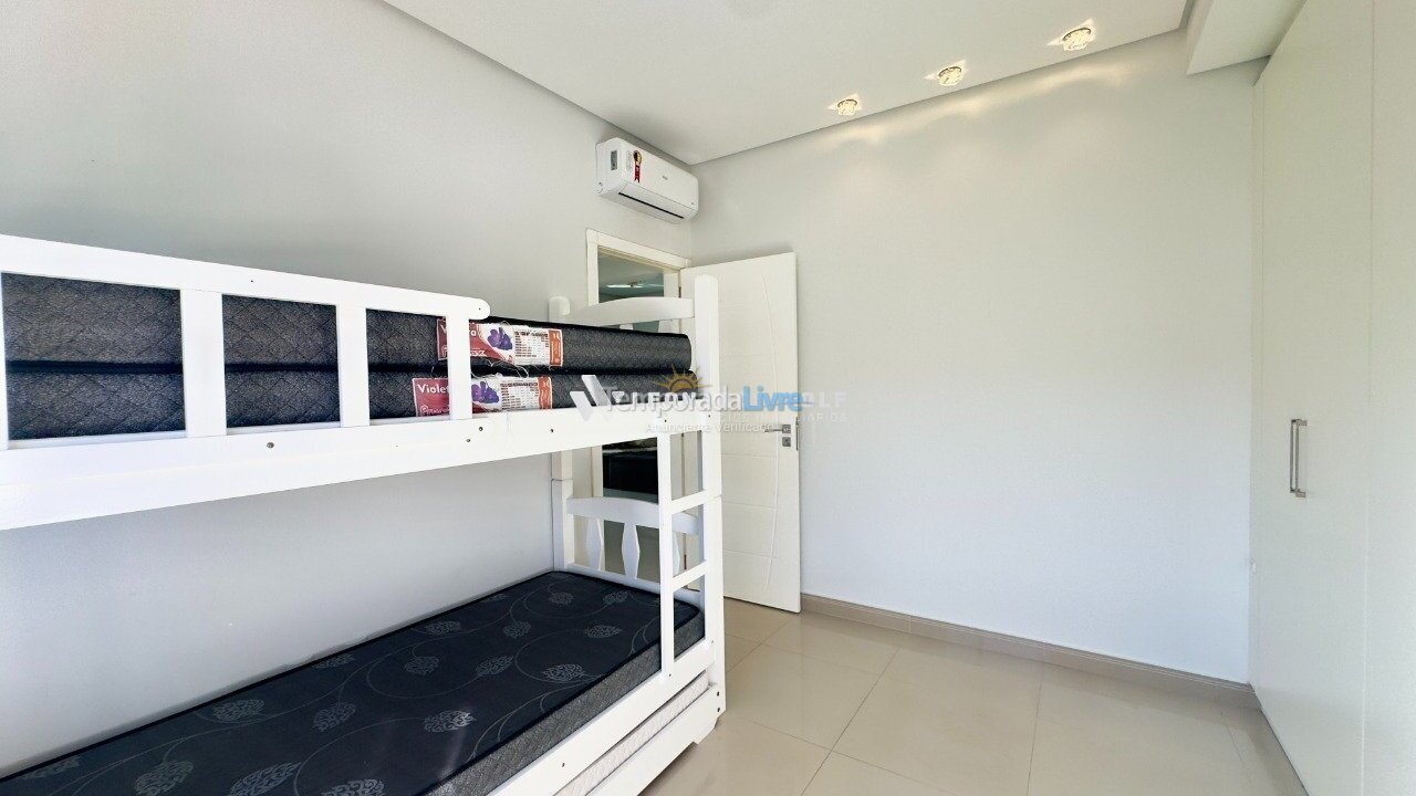 Apartamento para alquiler de vacaciones em Governador Celso Ramos (Praia de Palmas)