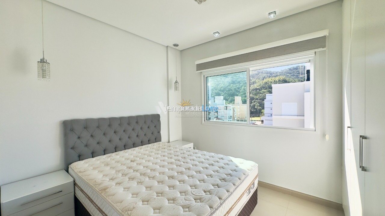 Apartamento para alquiler de vacaciones em Governador Celso Ramos (Praia de Palmas)
