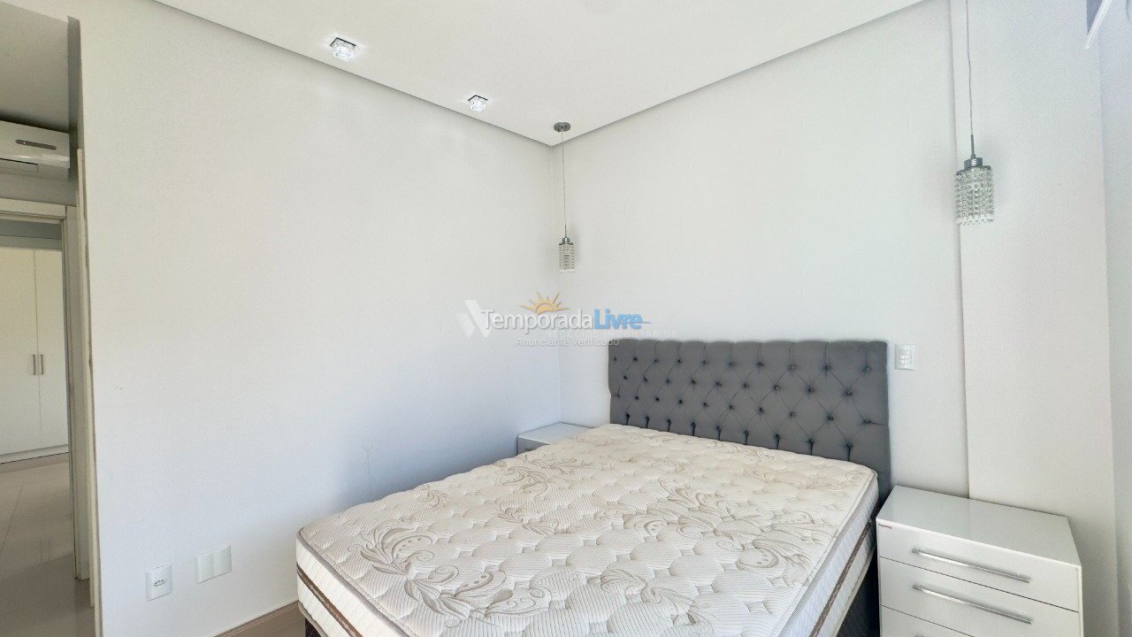 Apartamento para alquiler de vacaciones em Governador Celso Ramos (Praia de Palmas)