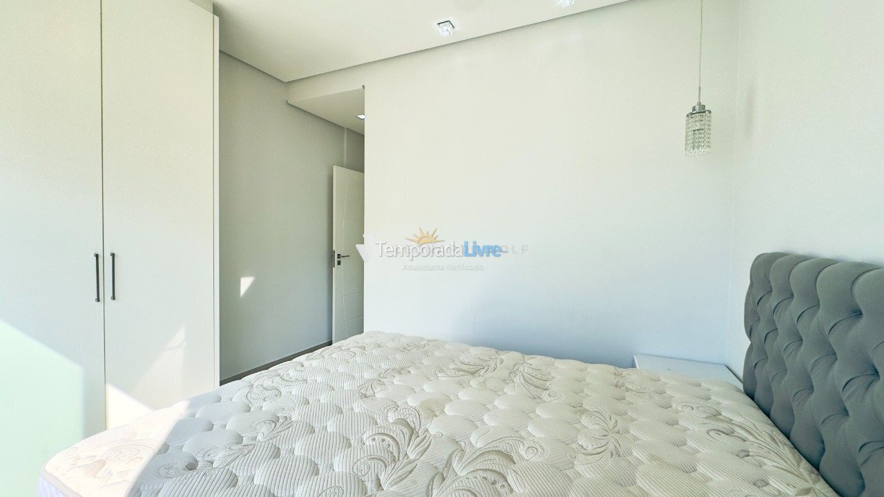 Apartamento para alquiler de vacaciones em Governador Celso Ramos (Praia de Palmas)