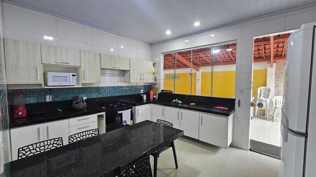 Casa para aluguel de temporada em Ilhéus (Cond Aguas de Olivenca)