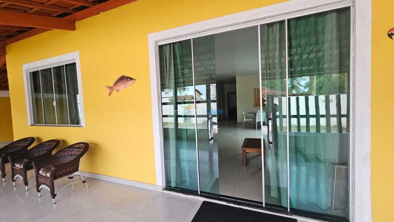 Casa para aluguel de temporada em Ilhéus (Cond Aguas de Olivenca)