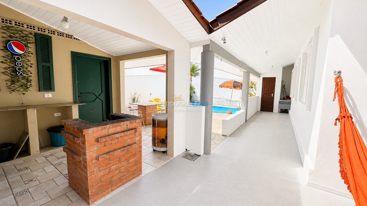 Casa para aluguel de temporada em Pontal do Paraná (Ipanema)