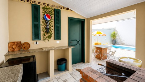 Casa com piscina e WiFi - Balneário Ipanema