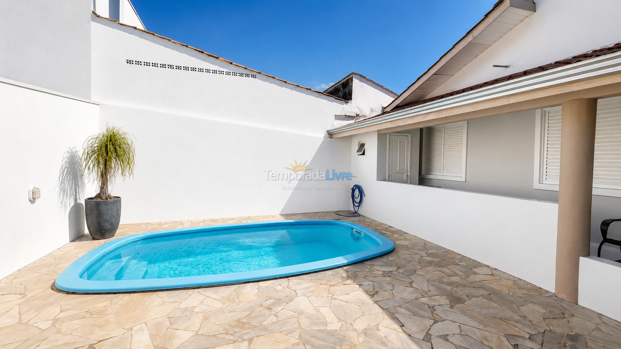 Casa para aluguel de temporada em Pontal do Paraná (Ipanema)