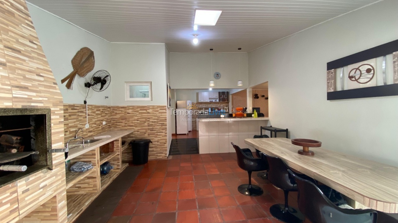 Casa para aluguel de temporada em Pontal do Paraná (Ipanema)