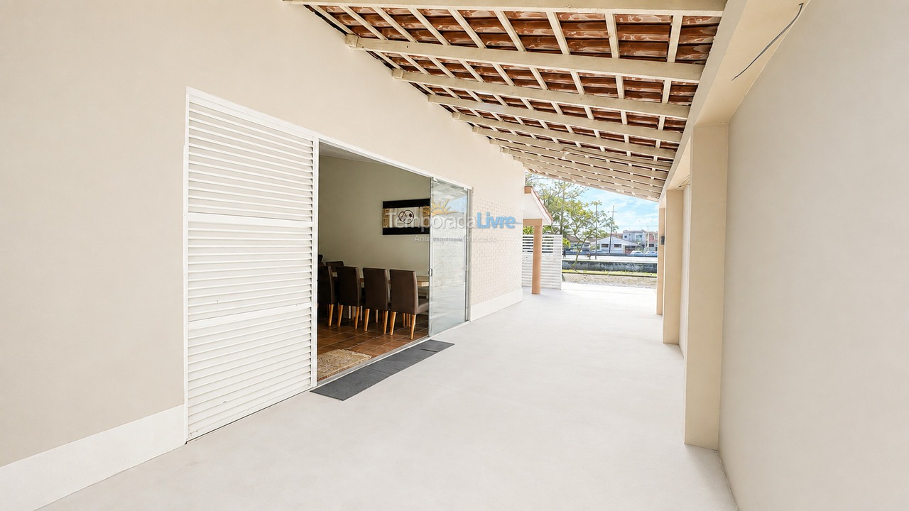 Casa para aluguel de temporada em Pontal do Paraná (Ipanema)