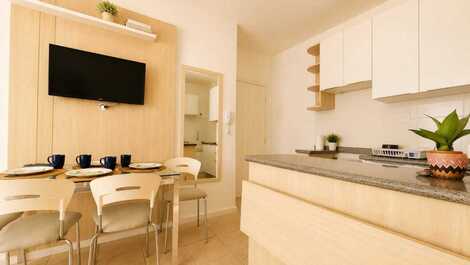 Beautiful apartment in Canasvieiras, one block from the beach.