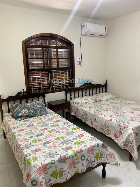 Casa para alquiler de vacaciones em Guarujá (Praia do Pernambuco)