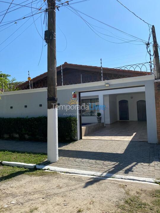 Casa para alquiler de vacaciones em Guarujá (Praia do Pernambuco)