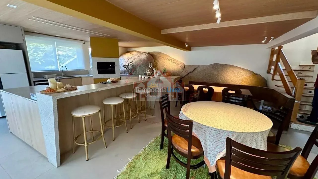 Casa para alquiler de vacaciones em Bombinhas (Canto Grande)