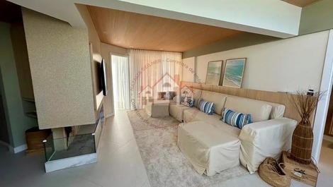 Excelente casa de 4 habitaciones frente al mar