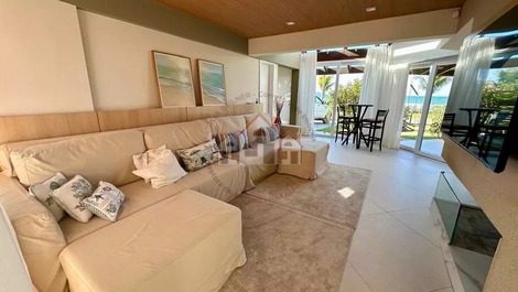 Excelente casa de 4 habitaciones frente al mar