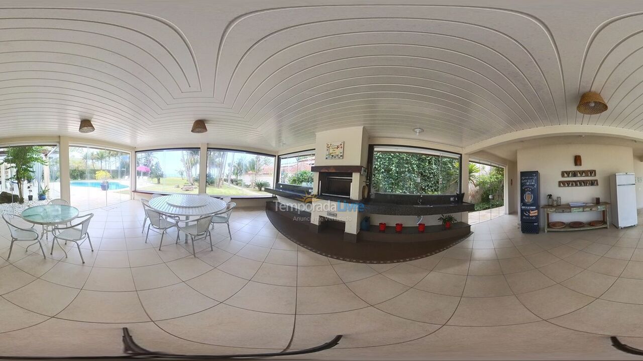 Casa para aluguel de temporada em Guarujá (Praia do Pernambuco)