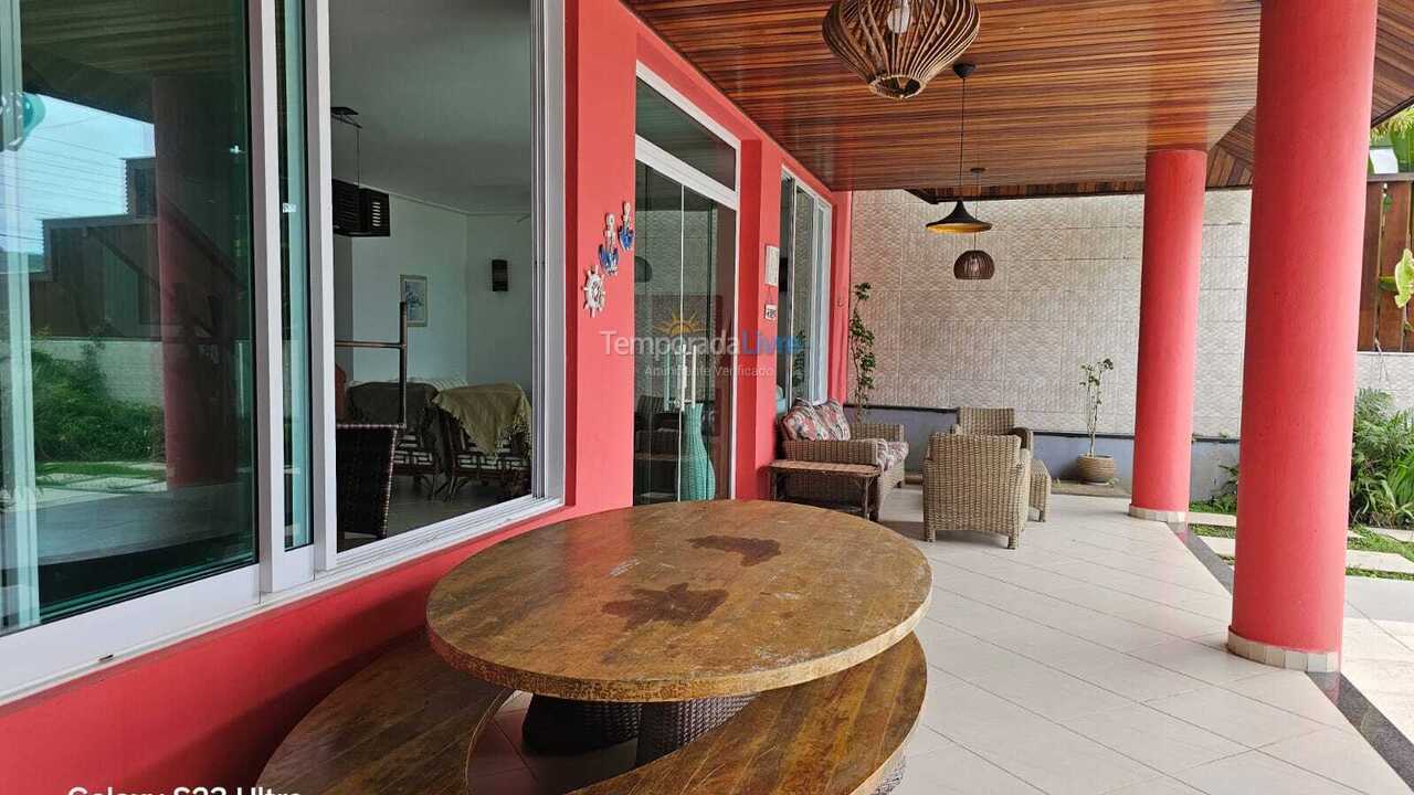 Casa para aluguel de temporada em Ubatuba (Lagoinha)