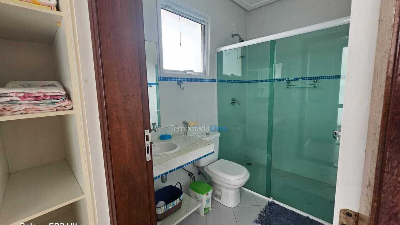 Casa para aluguel de temporada em Ubatuba (Lagoinha)