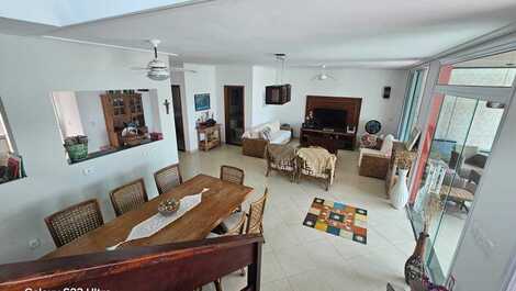 Casa a 100 metros da praia condomínio salga