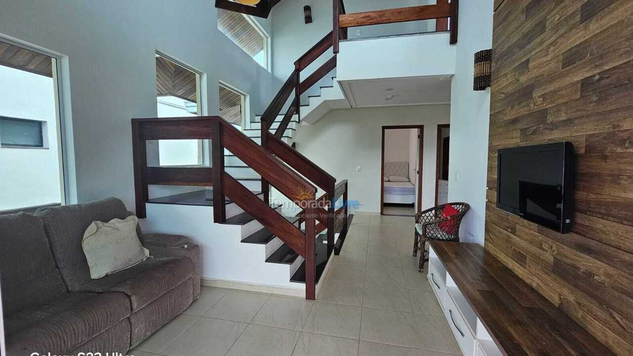 Casa para aluguel de temporada em Ubatuba (Lagoinha)