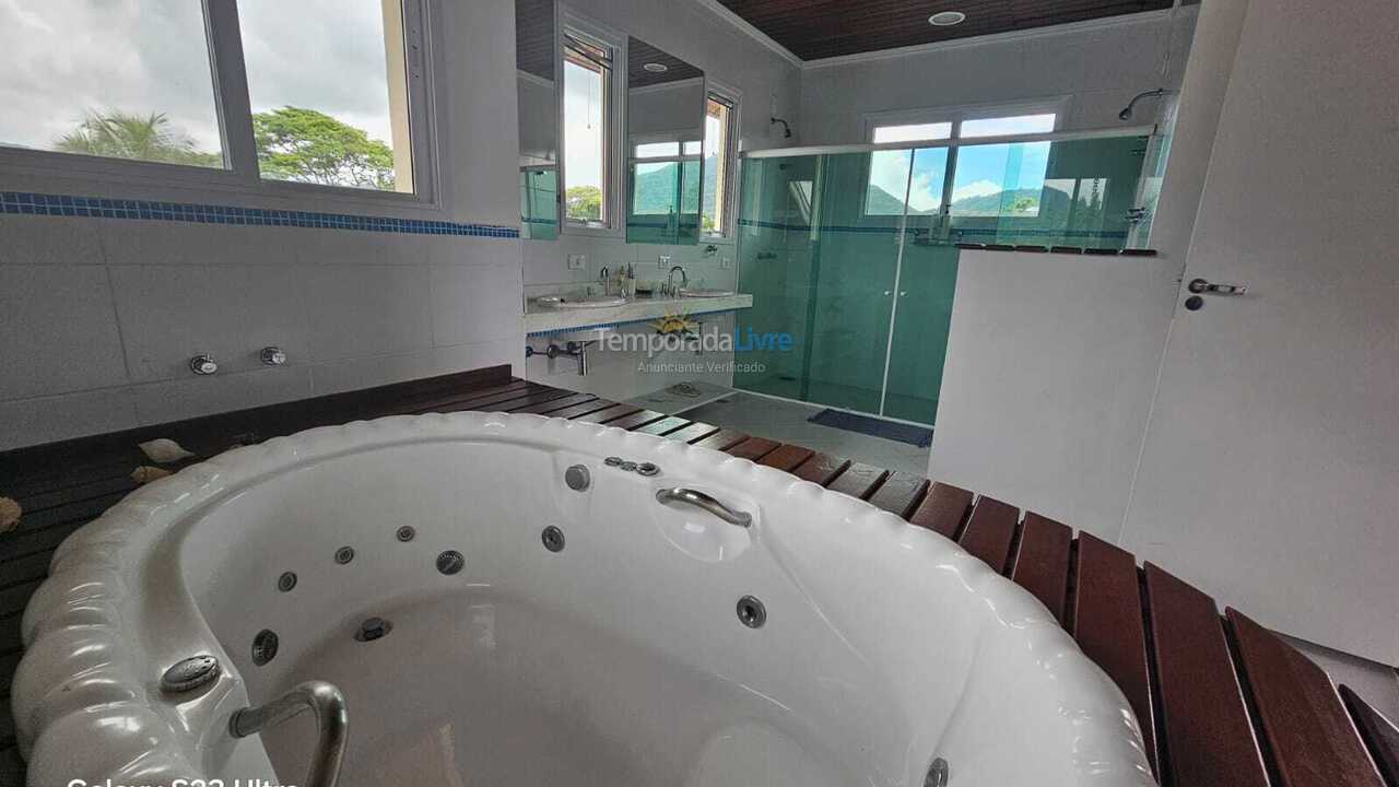Casa para aluguel de temporada em Ubatuba (Lagoinha)