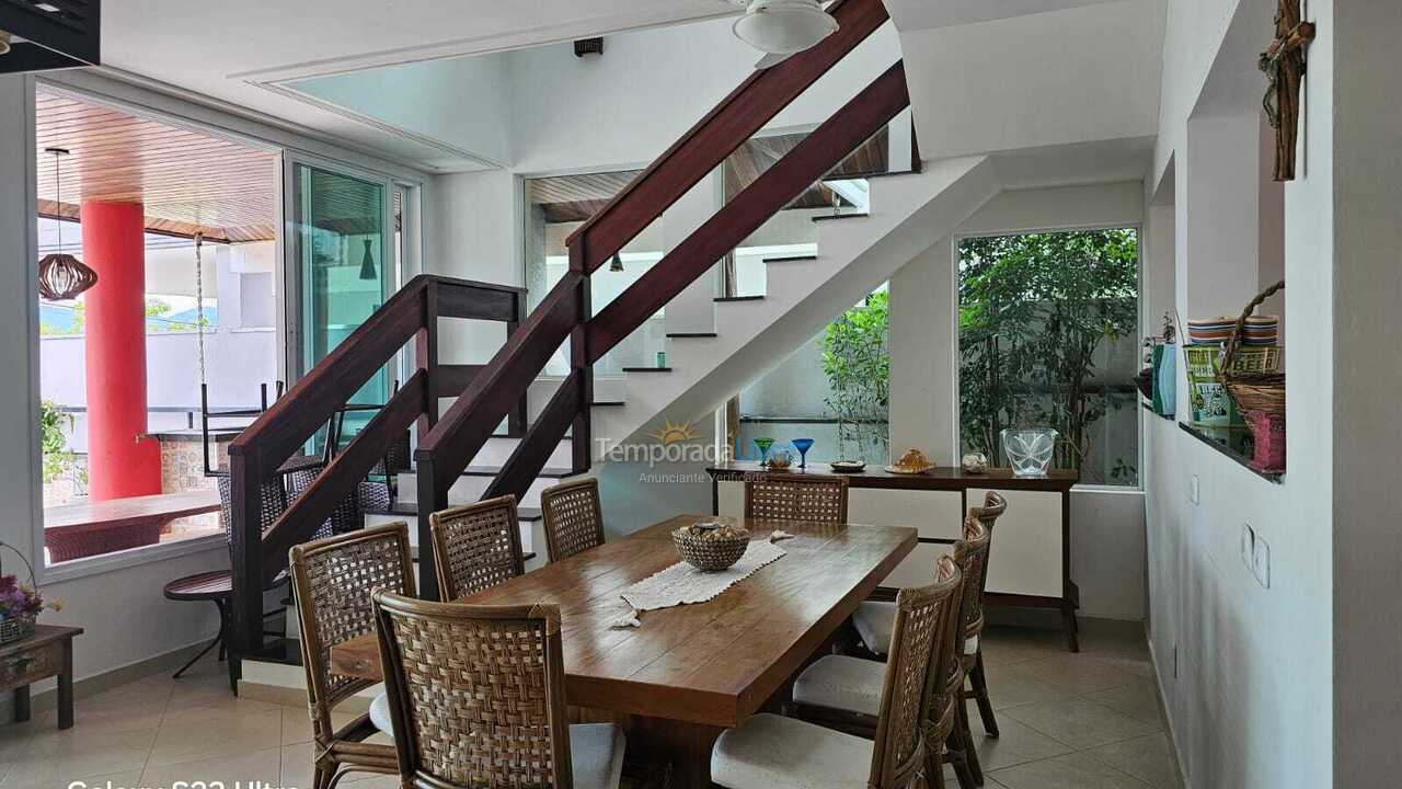 Casa para aluguel de temporada em Ubatuba (Lagoinha)