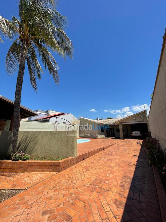 Apartamento para aluguel de temporada em Foz do Iguaçu (Jardim Panorama)