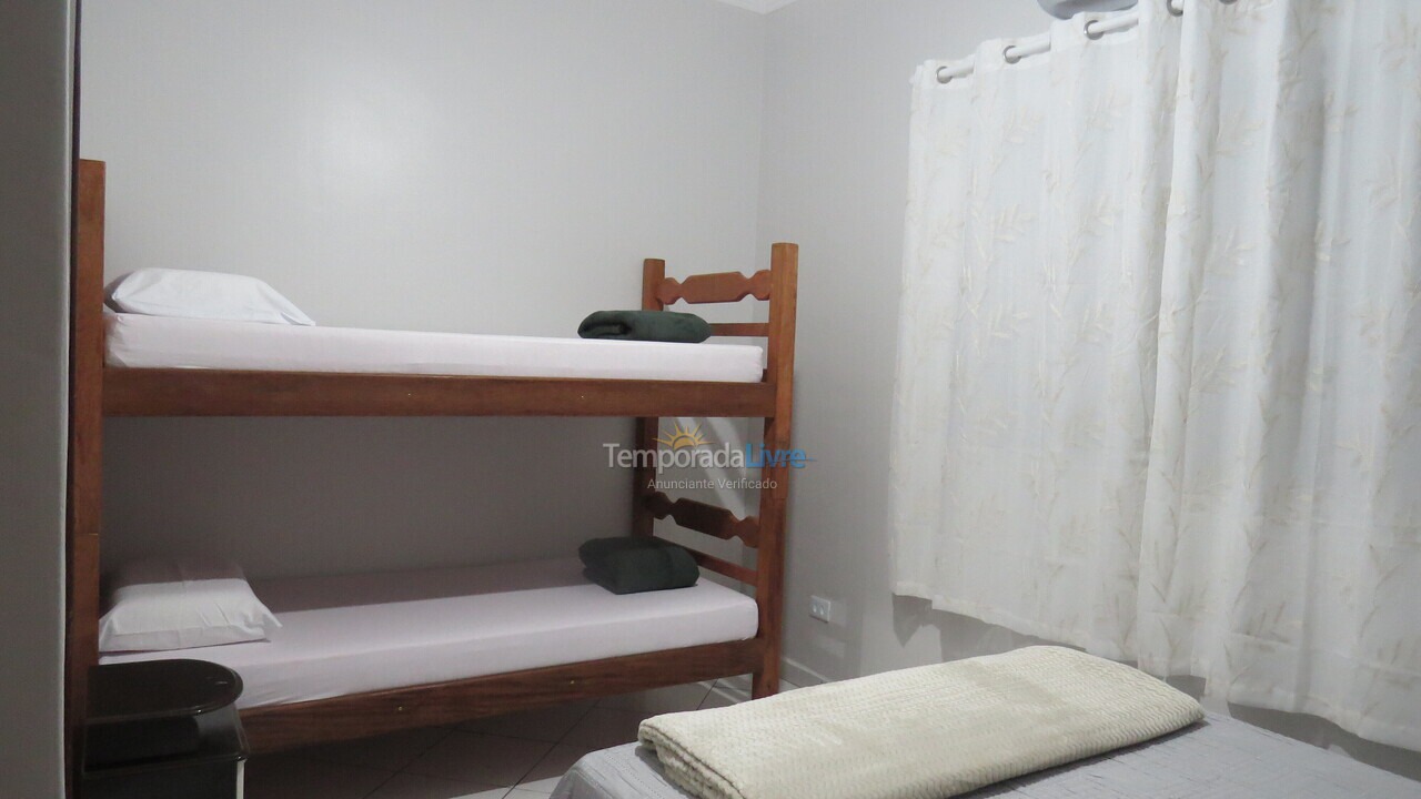 Apartamento para aluguel de temporada em Ubatuba (Praia do Tenório)